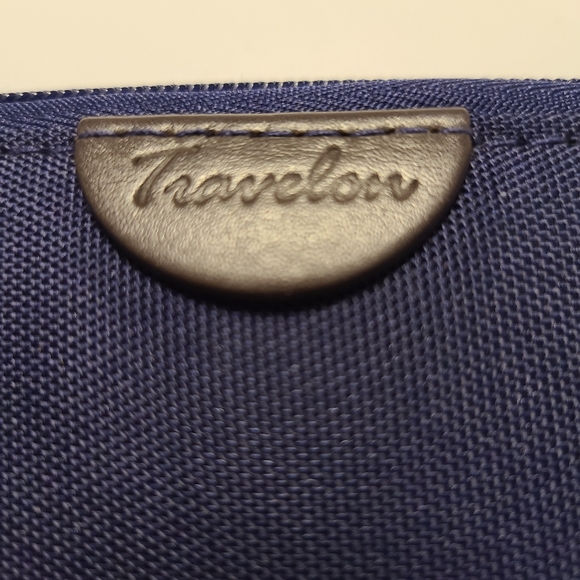 EUC Travelon RFID Travel navy wallet/wristlet - Picture 2 of 10